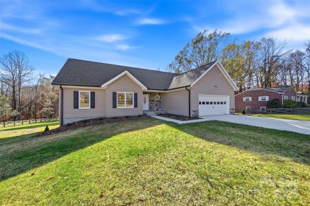 New construction Single-Family house 2707 Sandy Ford Rd, Newton, NC 28658 - image