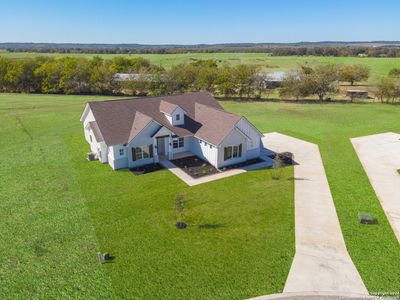 New construction Single-Family house 311 Venado Oaks, Castroville, TX 78009 PORTOFINO- photo 21 21