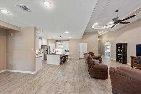 New construction Single-Family house 643 Southcreek Park, Livingston, TX 77351 - image 18