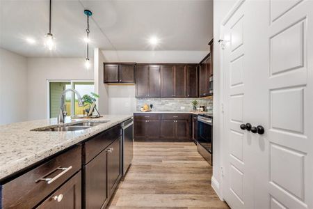 New construction Single-Family house 204 Walnut St, Whitesboro, TX 76273 - image 6