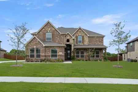 New construction Single-Family house 1001 E Hidden Lakes Dr, DeSoto, TX 75115 plan Brentwood 3FS (w/Media) - image