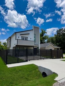 New construction Single-Family house 8138 Howton St, Houston, TX 77028 - image