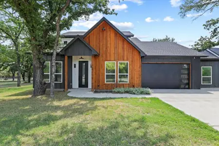 New construction Single-Family house 1791 Je Woody Rd, Springtown, TX 76082 - image