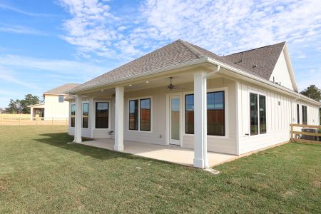 New construction Single-Family house 9912 Cavelier Canyon Ct, Montgomery, TX 77316 plan 16598 Gaines Glen Lane - image 3