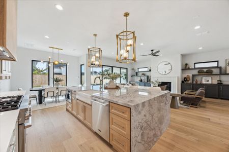 New construction Single-Family house 1261 Wakefield Dr, Houston, TX 77018 - image 8