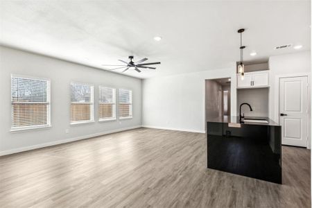 New construction Single-Family house 1921 Ash Crescent St, Fort Worth, TX 76104 null- photo 15 15