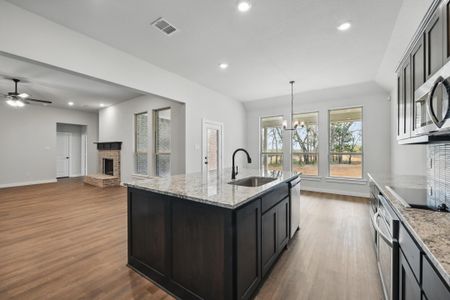 New construction Single-Family house Springtown, TX 76023 plan McKinley II - image 13