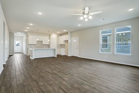 New construction Single-Family house 3921 Peacock Isle Dr, Dickinson, TX 77539 plan Cedar Creek - image 18