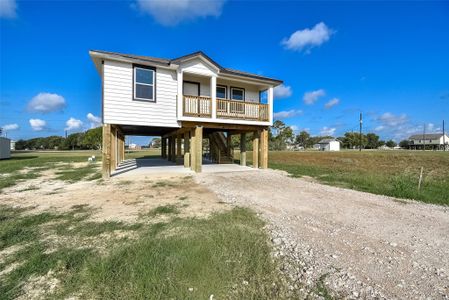 New construction Single-Family house 544 Buckskin Dr, Palacios, TX 77465 - image