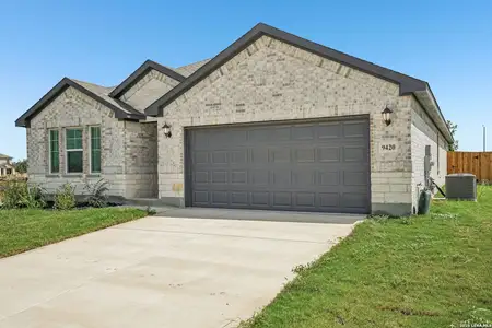 New construction Single-Family house 9420 Quail Crest Dr, Schertz, TX 78154 plan Henderson (C404) - image