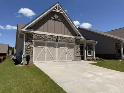 New construction Single-Family house 2620 Warbler Pass, Loganville, GA 30052 - image