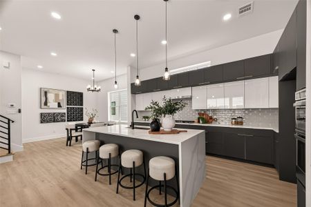 New construction Single-Family house 1105 Wilson St, Houston, TX 77019 - image 11