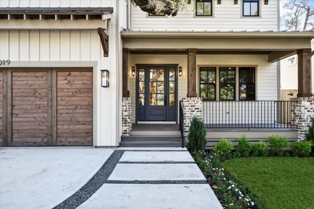 New construction Single-Family house 2019 Saxon Dr, Houston, TX 77018 - image