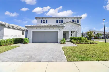 New construction Single-Family house 879 Se 26Th Ter, Homestead, FL 33035 - image