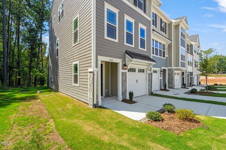 New construction Townhouse house 1114 Blackthorn Ln, Durham, NC 27703 - image 4