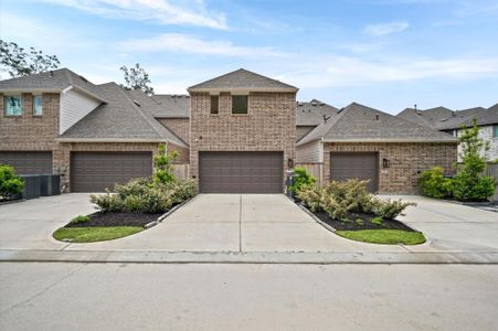 New construction Townhouse house 523 Cypress Valley Ave, Montgomery, TX 77316 - image