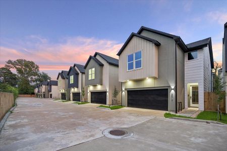New construction Single-Family house 961 Highland Light Ln, Houston, TX 77091 - image