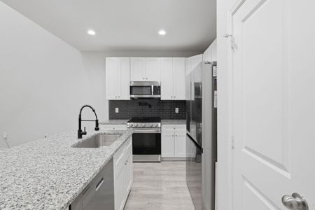 New construction Single-Family house 14994 Indian Hill Trl, Willis, TX 77378 plan Edison Plus - image 8