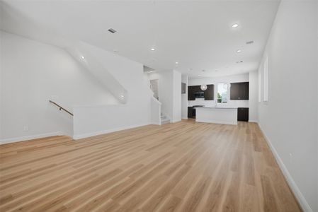 New construction Single-Family house 1811 Mills St, Houston, TX 77026 plan 9430 - image 13