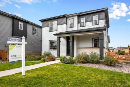 New construction Single-Family house 10661 Reunion Pkwy, Commerce City, CO 80022 plan 3203 - image