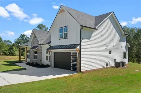New construction Single-Family house 1960 Lost Mountain Rd, Powder Springs, GA 30127 - image