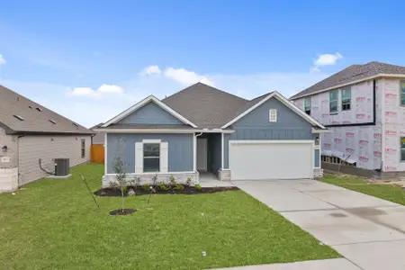 New construction Single-Family house 176 Wind Hl, Jarrell, TX 76537 plan Young - image