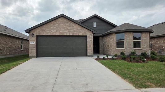 New construction Single-Family house 8549 Dunnstown Dr, Fort Worth, TX 76131 plan Huntsville - image