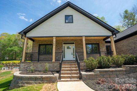 New construction Single-Family house 145 Creekwood Dr, Dallas, NC 28034 - image