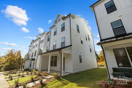 New construction Townhouse house 653 District Ct, Unit 17, Fort Mill, SC 29708 Landon- photo 3 3