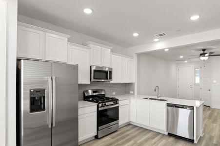 New construction Townhouse house 18909 Schultz Ln, Unit 1002, Round Rock, TX 78664 plan Blanco - image 9