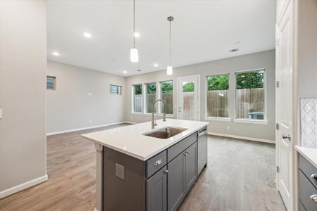 New construction Single-Family house 812 Glowing Dawn Dr, Houston, TX 77018 null- photo 15 15