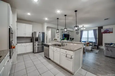 New construction Single-Family house 15323 Danae Bnd, San Antonio, TX 78245 null- photo 6 6