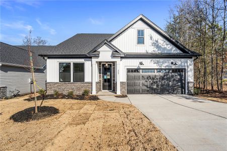 New construction Single-Family house 200 Highland St, Taylors, SC 29687 plan Greenbrier - image