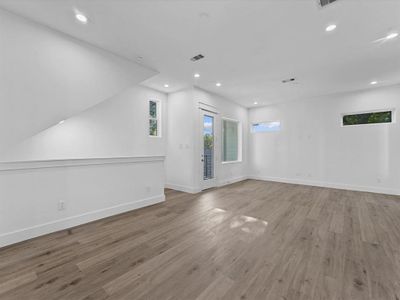 New construction Single-Family house 504 Schweikhardt Street, Unit C, Houston, TX 77020 - photo 12 12