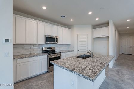 New construction Single-Family house 21553 W Papago St, Buckeye, AZ 85326 Bluebell- photo 19 19