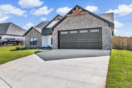 New construction Single-Family house 960 Gallant Fox Rd, Hewitt, TX 76643 - image