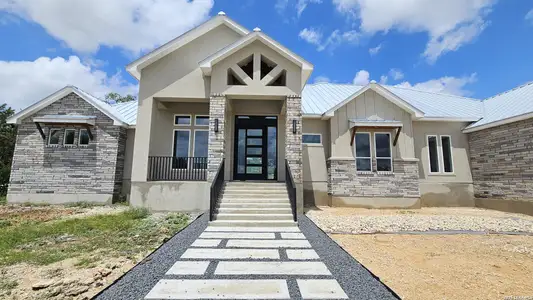New construction Single-Family house 612 Cross Oak, New Braunfels, TX 78132 - image