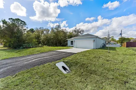 New construction Single-Family house 8635 98Th Ct, Vero Beach, FL 32967 - image