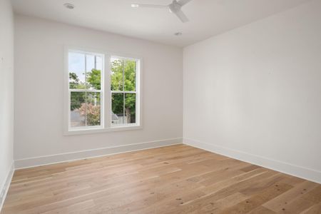 New construction Single-Family house 1411 Thornton Rd, Houston, TX 77018 - image 20