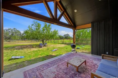 New construction Single-Family house 2525 Tomblin Rd, Bigfoot, TX 78005 - image