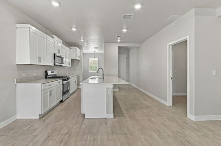 New construction Single-Family house 14016 Paseo Corez Ct, El Paso, TX 79928 plan Roswell - image 8