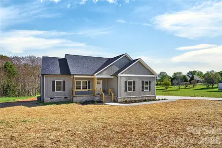 New construction Single-Family house 144 Tranquility Ln, Harmony, NC 28634 - image
