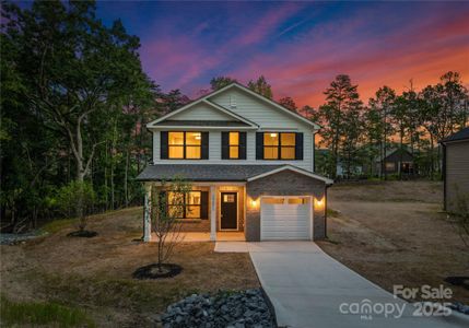 New construction Single-Family house 3923 Oakwood Rd, Charlotte, NC 28269 - image