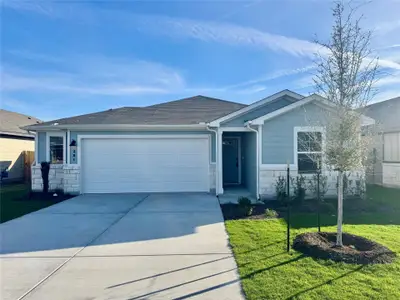 New construction Single-Family house 281 Texas Agate Dr, Kyle, TX 78640 plan The Spade (802) - image