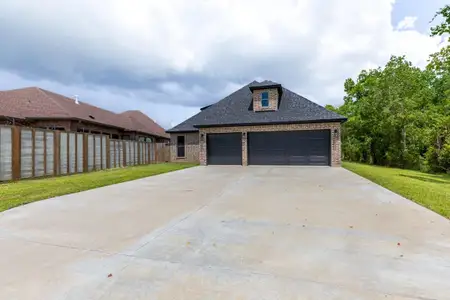 New construction Single-Family house 7705 Water Edge, Beaumont, TX 77707 - image