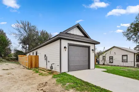 New construction Single-Family house 802.5 N Needmore St, Athens, TX 75751 - image