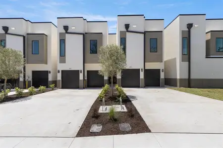 New construction Townhouse house 220 Hesperides St N, Tampa, FL 33609 - image