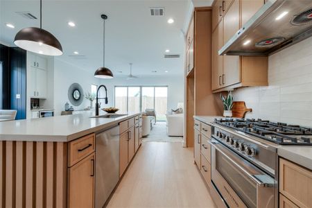 New construction Single-Family house 1728 Ridgewood St, Houston, TX 77006 null- photo 9 9
