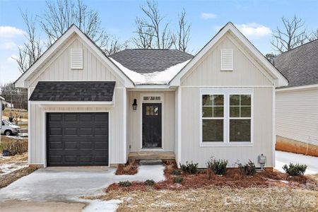 New construction Single-Family house 510 Mill St, Lowell, NC 28098 - image