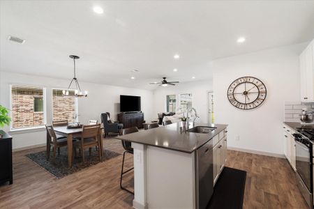 New construction Single-Family house 14906 Rain Tree Dr, Baytown, TX 77523 plan CADEN-REG EXP PLAN X35C - 35' - image